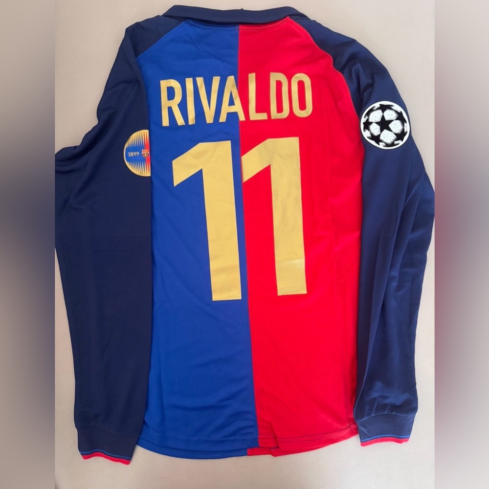 Rivaldo Barcelona retro jersey